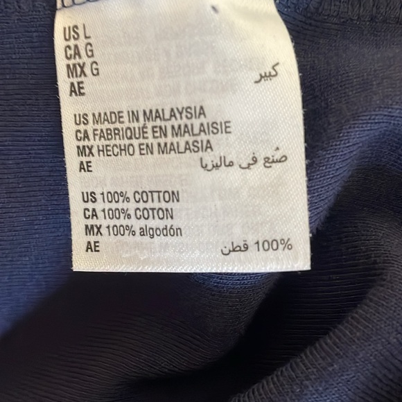 EUC Woman’s Large Karen Scott Blue Short Sleeved V~Neck Button Detailed T~Shirt - Picture 5 of 6